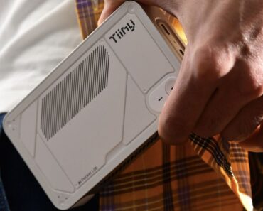 Meet the world’s smallest AI supercomputer – it packs “PhD-level intelligence”, say its makers, and can fit in your pocket Meet the world’s smallest AI supercomputer – it packs “PhD-level intelligence”, say its makers, and can fit in your pocket