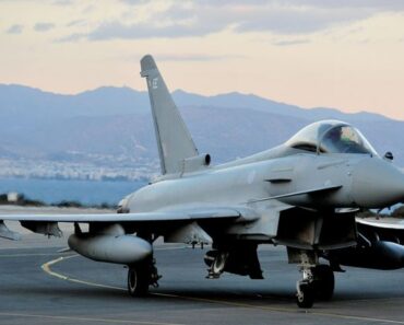 Ministry of Defense says RAF base in Cyprus hit by suspected drone attack | world news Ministry of Defense says RAF base in Cyprus hit by suspected drone attack | world news