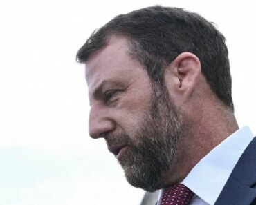 Mullin arrives in DC after being chosen to replace Noem