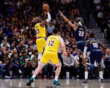 NBA Recap: LeBron James sets record and suffers injury in Lakers loss to Nuggets.