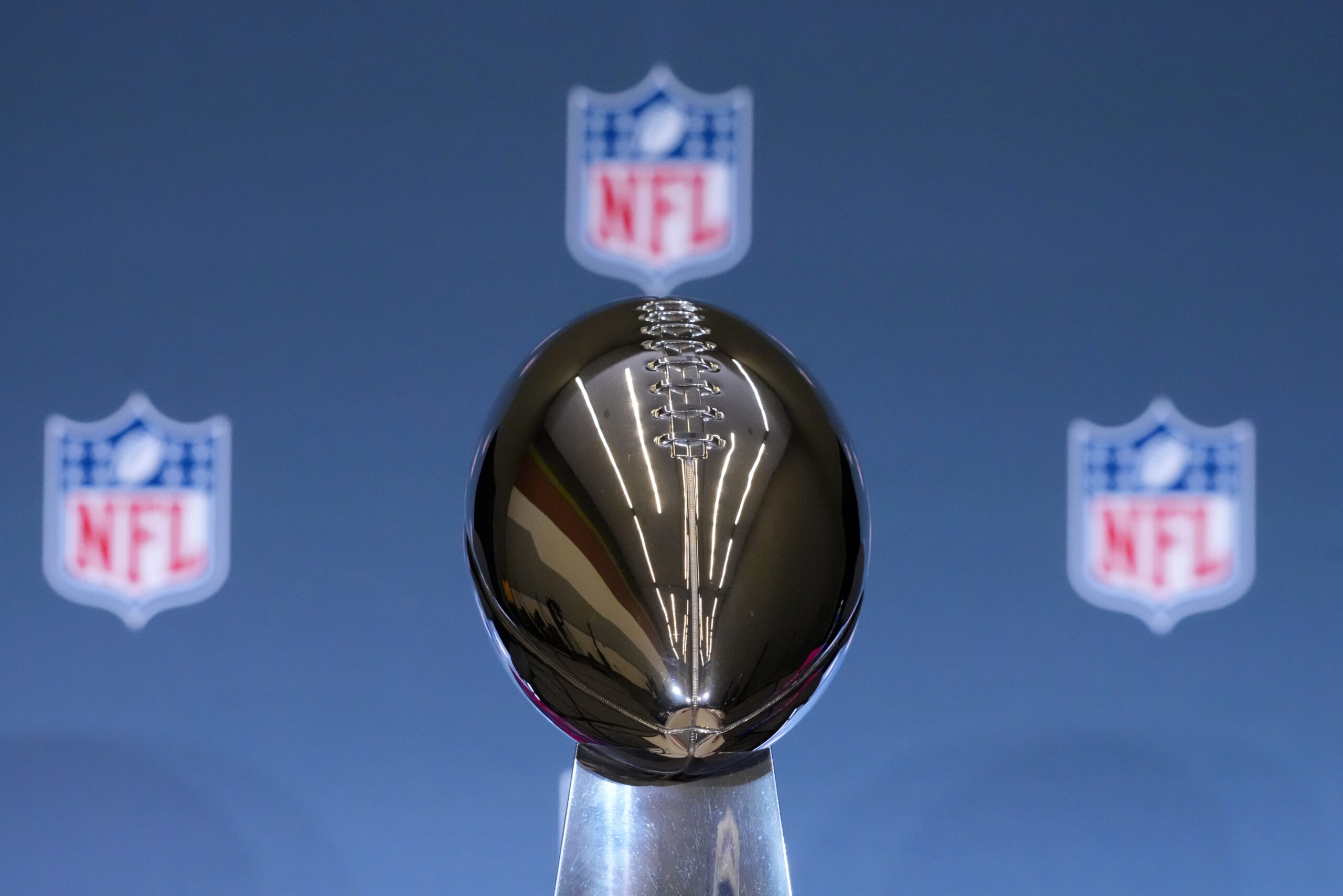 NFL reels from frustration, faces uncertainty before referees union talks expire