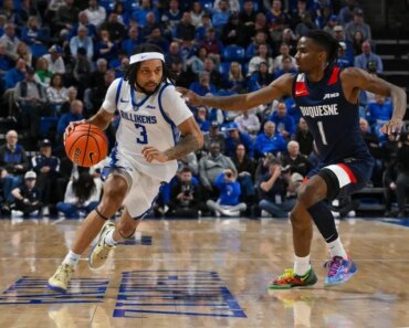 No. 23 St. Louis beats Duquesne and avoids two consecutive losses No. 23 St. Louis beats Duquesne and avoids two consecutive losses