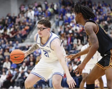 No. 25 St. Louis competes against Loyola Chicago for an undefeated record at home No. 25 St. Louis competes against Loyola Chicago for an undefeated record at home