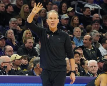 Northwestern looks to finish strong against Minnesota.