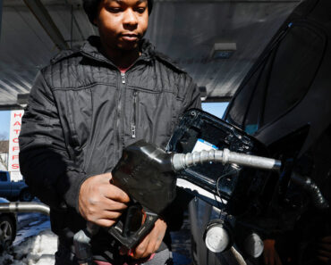 Oil prices rise and stock futures fall after US attack on Iran Oil prices rise and stock futures fall after US attack on Iran