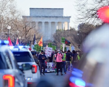 Only a quarter of Americans support an attack on Iran, according to poll | Donald Trump news