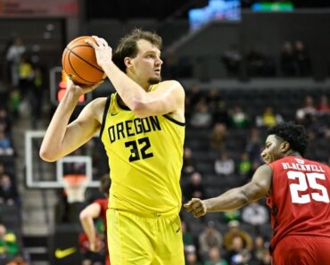 Oregon’s miserable season ended against Washington.