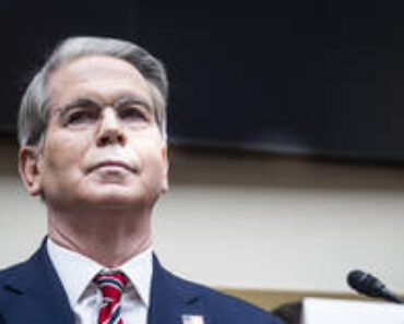 Over $100 a barrel oil ‘too small a price to pay’ for Iran war – Trump – RT World News