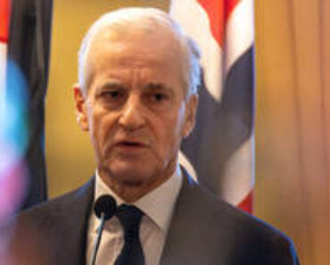 Poland leaving EU ‘real threat’ – Tusk – RT World News