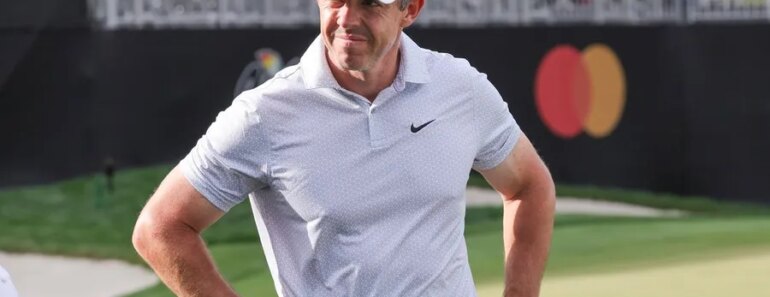 Rory McIlroy (back) calls himself a ‘game-time caller’ for his players.