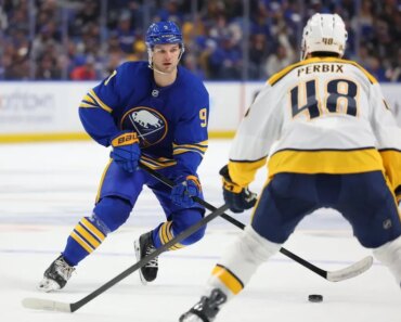 Sabers beat Predators for 6-game winning streak Sabers beat Predators for 6-game winning streak