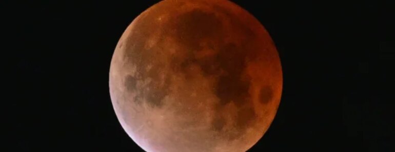 See the blood moon total lunar eclipse