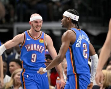 Shai Gilgeous-Alexander’s 30 put the Thunder ahead of the Mavs. Shai Gilgeous-Alexander’s 30 put the Thunder ahead of the Mavs.