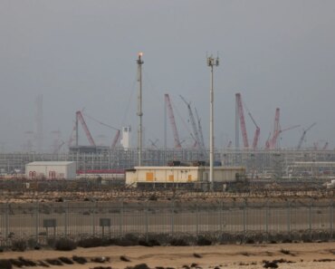 Shell Announces Force Major on LNG Contracts from Qatar | US-Israel war over Iran news