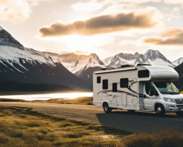 Should you invest in Winnebago Industries (WGO)?