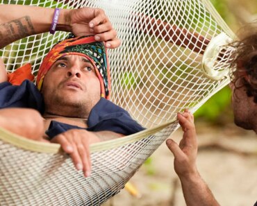 ‘Survivor’ is better when everyone gets a little dumber