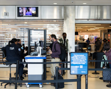 TSA closing more security checkpoints adds to travel woes for Philadelphia fliers