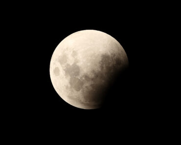 The 2026 total lunar eclipse dazzles with incredible images from around the world