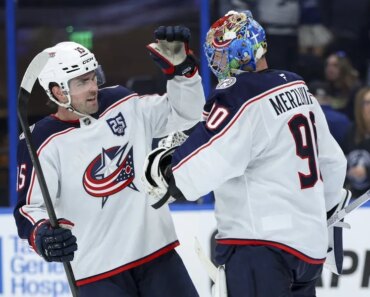 The Blue Jackets continue their playoff surge over the hopeless Panthers.