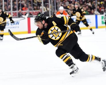 The Bruins opened up a road-heavy stretch against the Penguins. The Bruins opened up a road-heavy stretch against the Penguins.