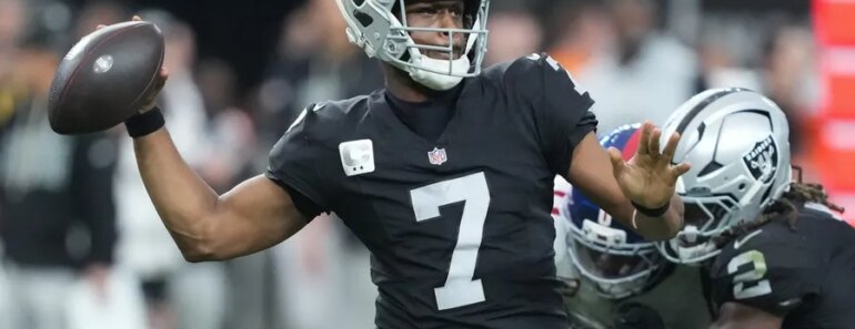 The Jets reportedly reacquired QB Geno Smith in a trade with the Raiders.