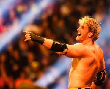 The NFL legend applauded Logan Paul after his Tom Brady feud.