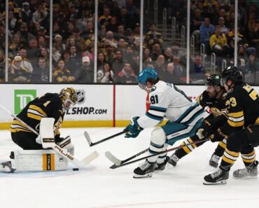 The Sharks took a big lead, ending the Bruins’ home winning streak at 13.