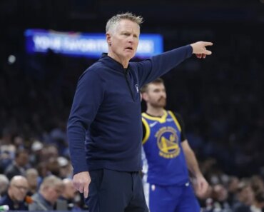 The Warriors will look for consistency against the underperforming Jazz.