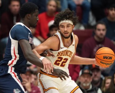 The opportunity to play for the coveted WCC title is no. 21 Saint Mary’s, awaiting Santa Clara.