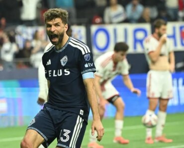 Thomas Müller’s first-half brace helped Vancouver rout Toronto.
