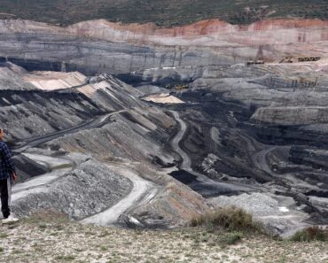 Tip Says Buy – These 3 growth stocks are the obvious trades right now Tip Says Buy – These 3 growth stocks are the obvious trades right now