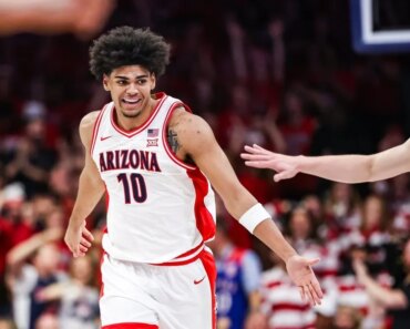 Top 25: No. 2 Arizona bounced back from a No. 1 loss to beat No. 14 Kansas. Top 25: No. 2 Arizona bounced back from a No. 1 loss to beat No. 14 Kansas.