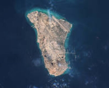 Trump Sees Seizing Iran’s Oil Hub – Axios – RT World News