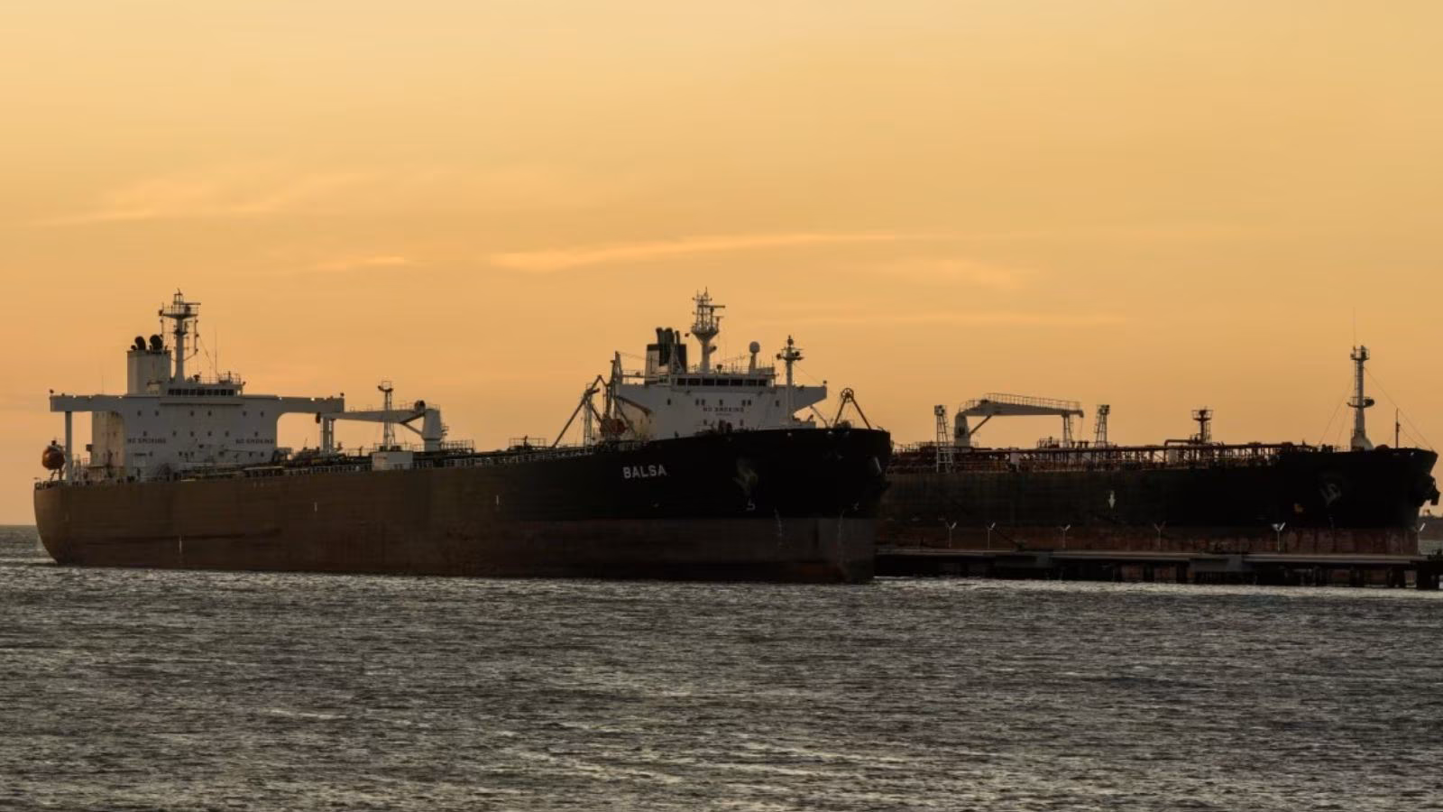 Trump administration takes steps to ease sanctions on Russian oil | World news