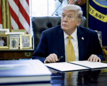 Trump said he talked to a former president about bombing Iran. Four negatives suggest otherwise.