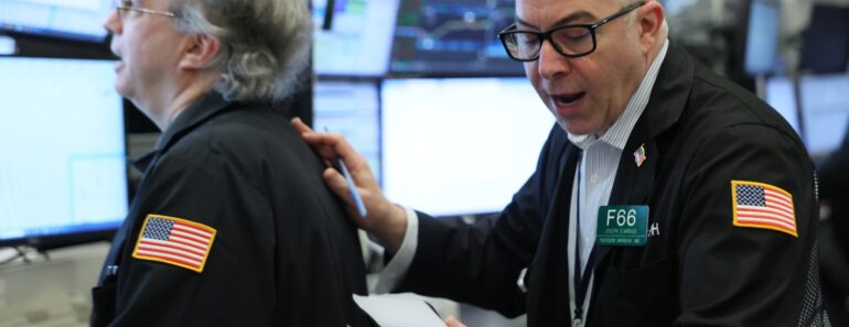 Trump warns Iran about Hormuz flows