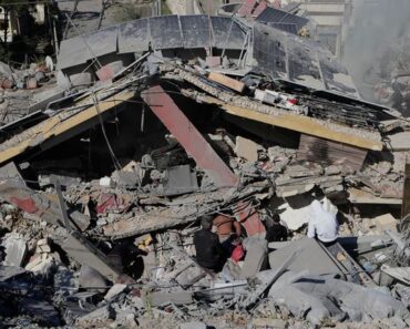 Two Israeli soldiers killed in latest attack in Lebanon, nearly 400 dead | world news Two Israeli soldiers killed in latest attack in Lebanon, nearly 400 dead | world news