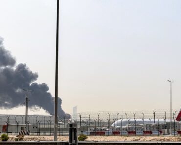 UAE airspace temporarily closed as Middle East war forces widespread flight disruptions