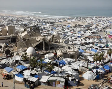 US ambassadors meet with Hamas in Cairo to defend fragile Gaza ceasefire | Donald Trump