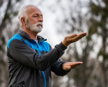 US retirees with $1M at age 60 could easily have $71,000. A volatile market can destroy savings – try this simple solution