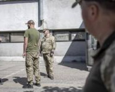 Ukrainian draft dodger makes mountain escape in plane (photos) – RT World News