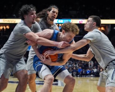 Villanova, without Matt Hodge, closes the regular season against Xavier.