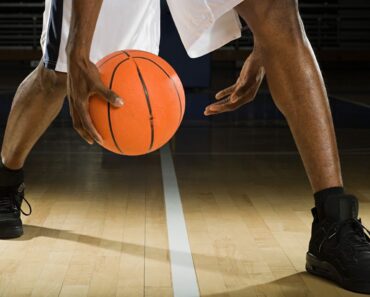 We now know why shoes squeak, and it involves miniature lightning We now know why shoes squeak, and it involves miniature lightning