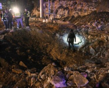 What countries support Israel and Iran?