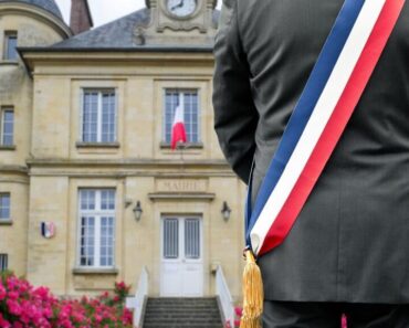 Why French mayors are throwing in the towel – France is in the spotlight
