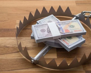 Why are retirees flocking to this high-yield ETF only to lose their principal?