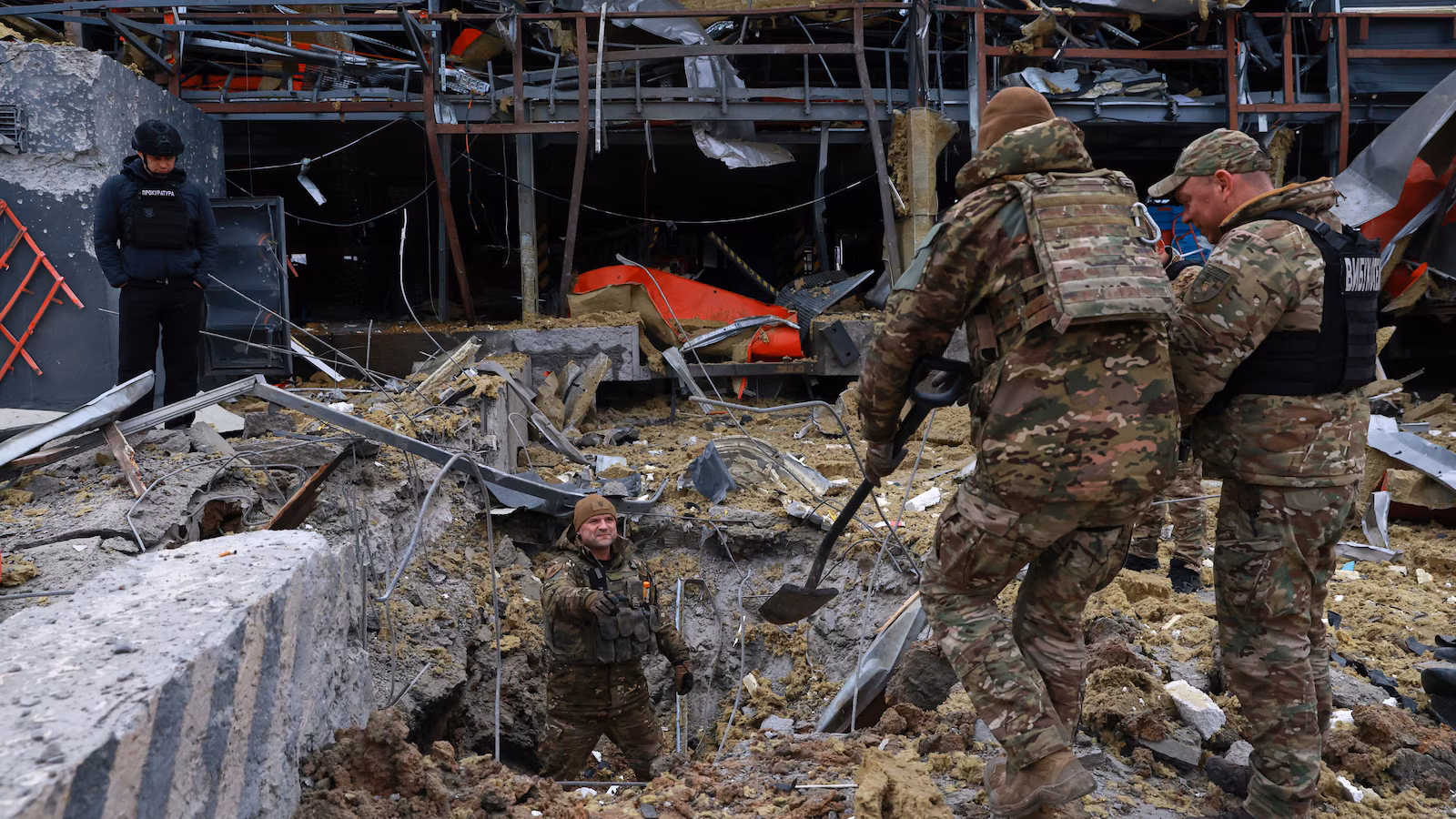 Zelenskyy will discuss the Russia-Ukraine war with the British leader and NATO chief